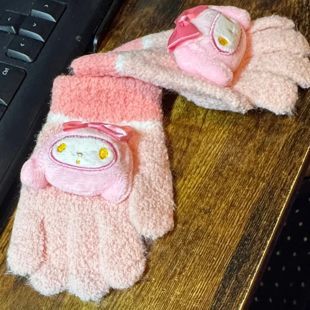 My Melody NWT Cute Pink Kids Gloves